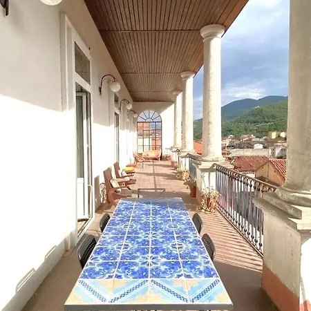 Historical Palace, Panoramic 아파트 Brienza